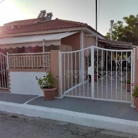 Ralloy Hoyse * Sami (Kefalonia)