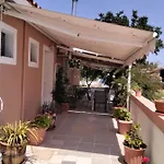 Ralloy Hoyse * Sami (Kefalonia)